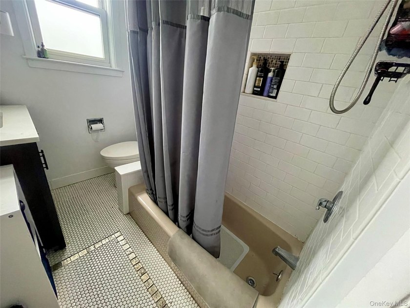Woodlawn legal brick Triplex! Well maintained home with 3 bright - photo 22