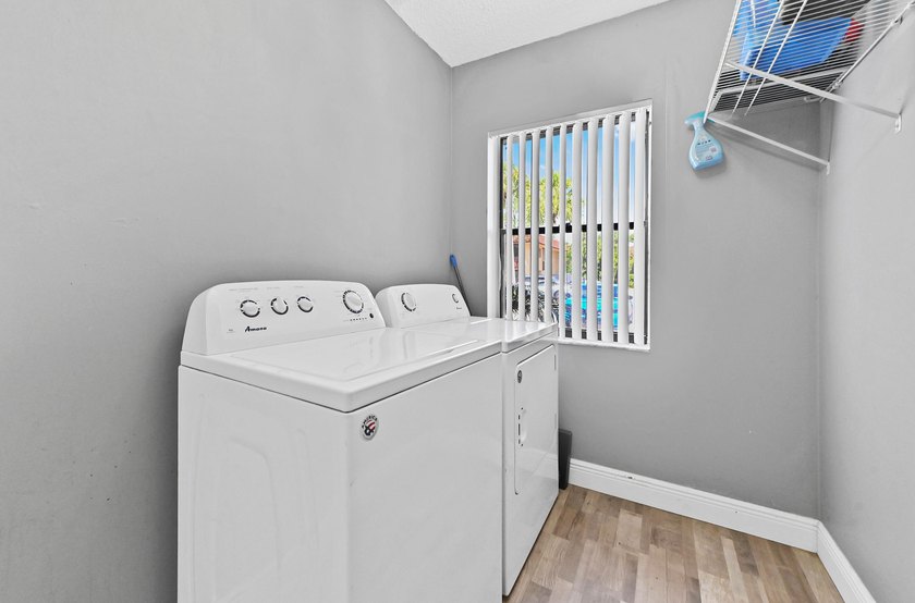 Discover this charming 2-bedroom, 2-bathroom ground floor - photo 18