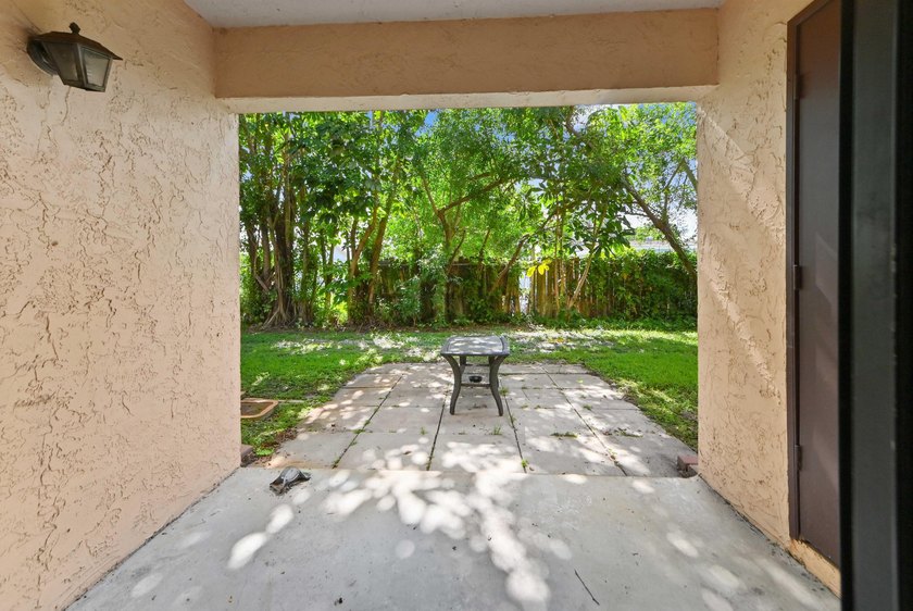 Discover this charming 2-bedroom, 2-bathroom ground floor - photo 19
