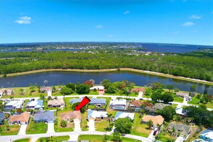 Welcome to this stunning 3 bedroom, 2.5 baths POOL home at - photo 14