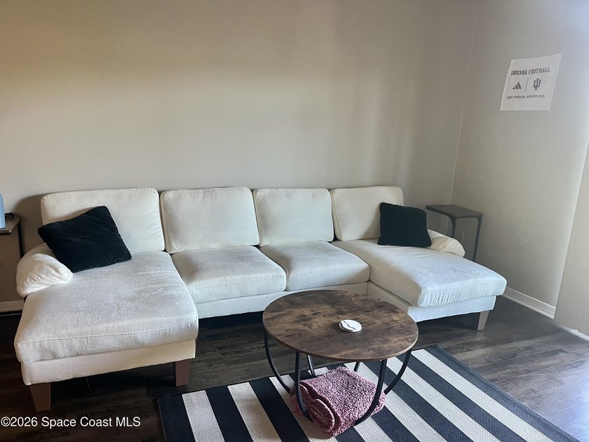 3rd floor 2bedroom, 2-bath split-floor plan condo offers the - photo 6