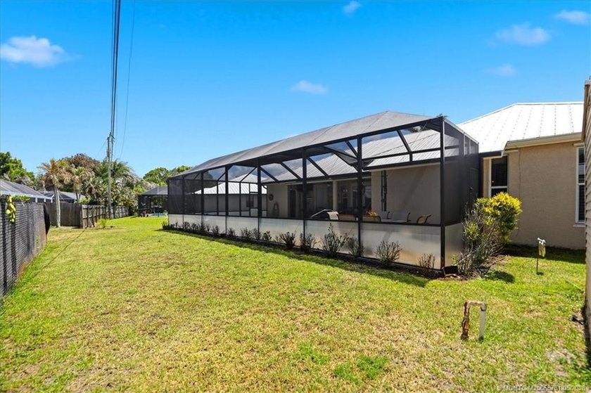 Welcome to this stunning 3 bedroom, 2.5 baths POOL home at - photo 17