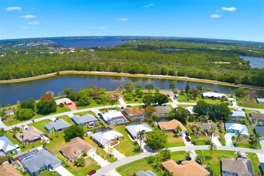 Welcome to this stunning 3 bedroom, 2.5 baths POOL home at - photo 29