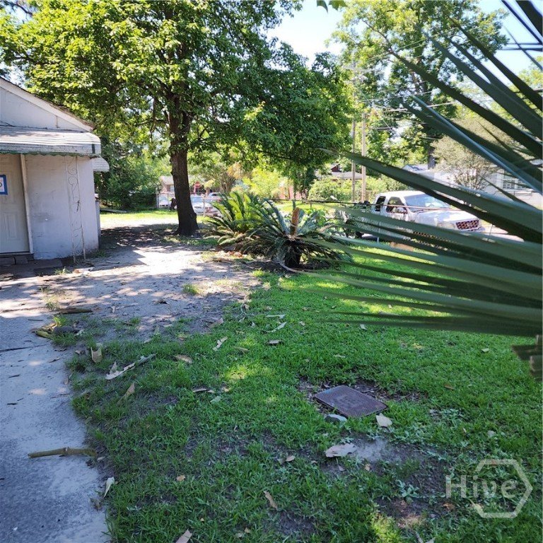 INVESTOR SPECIAL! Fantastic opportunity to own a 2-bedroom - photo 3