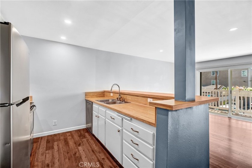 Those in-the-know, know Belmont Heights is the place to live in - photo 16
