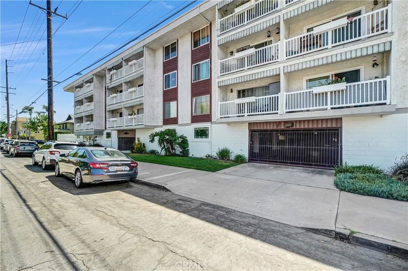 Those in-the-know, know Belmont Heights is the place to live in - photo 28