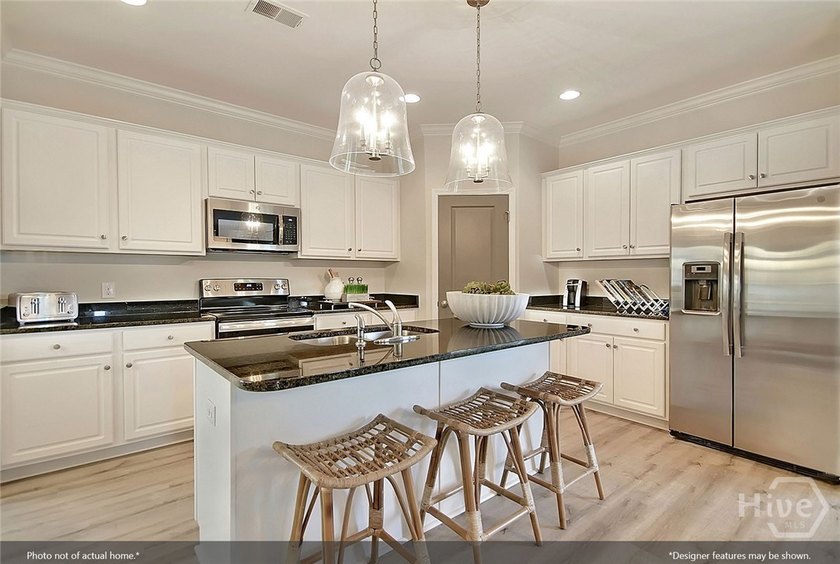 Welcome to the Telfair, spacious 5-bedroom, 3-bathroom home - photo 4