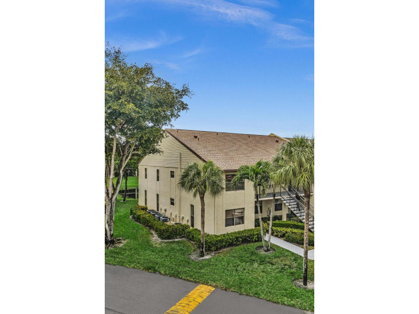 GREAT 2/2 CONDO WITH LAKE VIEW...2 CLUB HOUSES WITH GREAT - photo 2