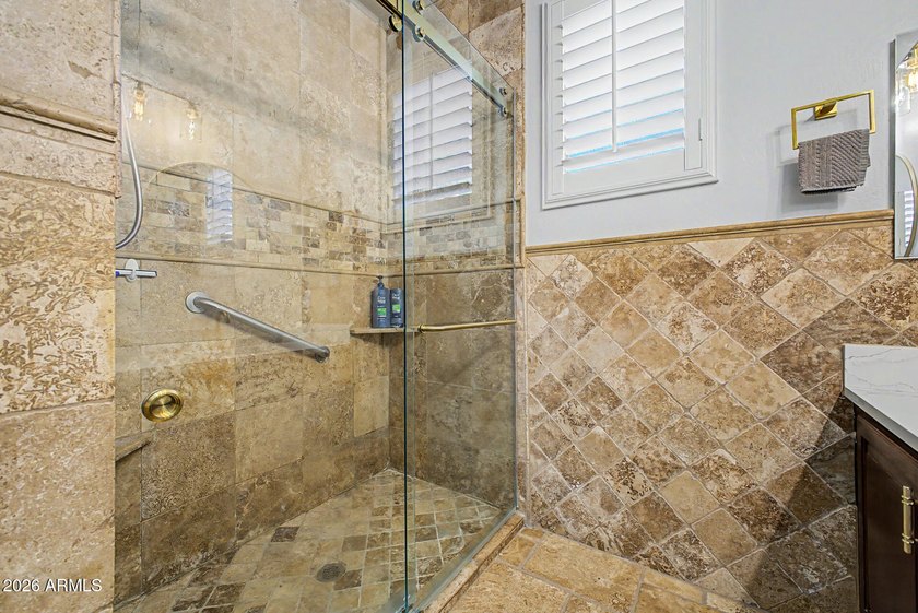 JUST REDUCED! This spectacular single-story residence in Valley - photo 35