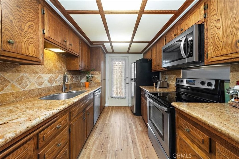 Embrace the beach lifestyle at 9696 Monte Carlo Circle, a - photo 8