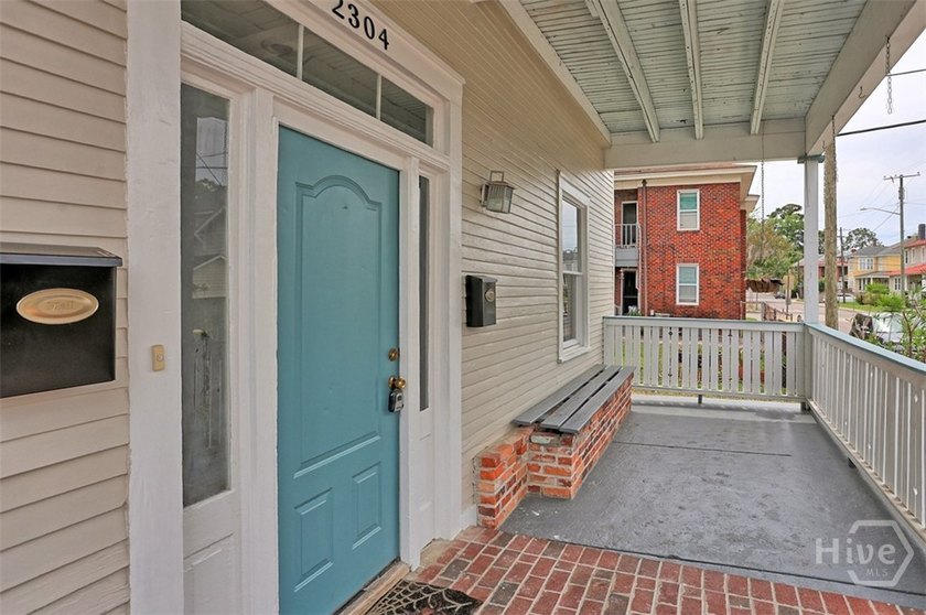 HAVE YOU BEEN LOOKING FOR A DUPLEX WHERE YOU CAN LIVE IN ONE - photo 3