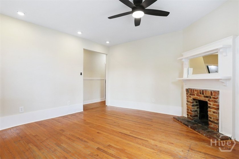HAVE YOU BEEN LOOKING FOR A DUPLEX WHERE YOU CAN LIVE IN ONE - photo 6