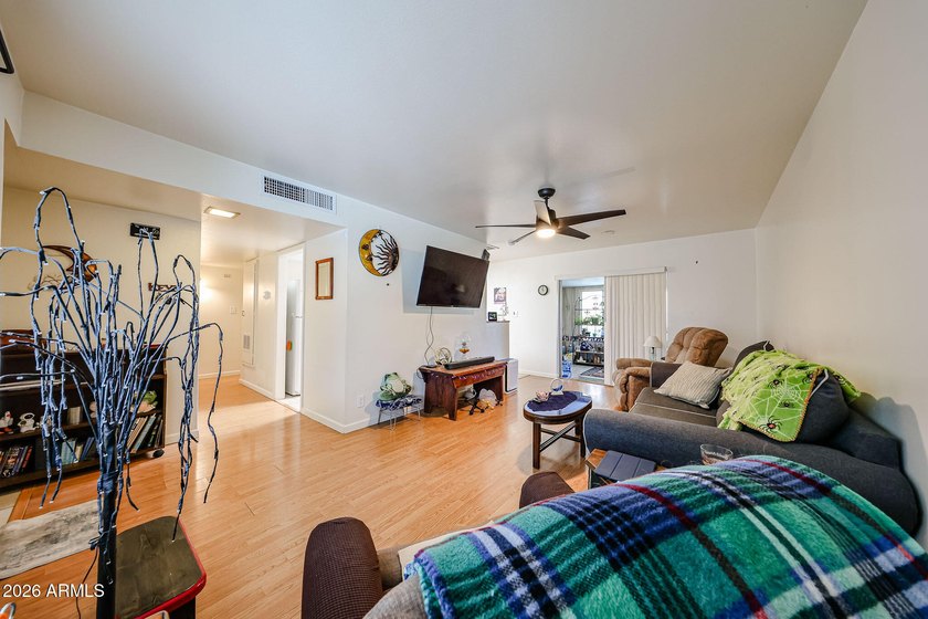 Welcome to Phase 1 of Sun City! This Ready-To-Enjoy 2-BDRM - photo 7