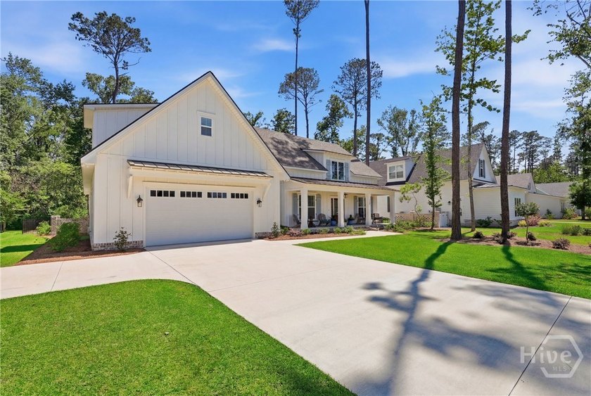 Refined Lowcountry living in Richmond Hill's gated Waterways - photo 3