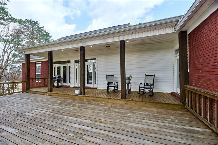 Southern charm meets peaceful country living. Built in 2007 - photo 38