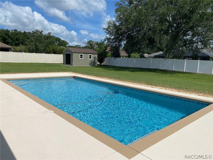 Welcome to a home designed for those who value comfort, privacy - photo 40