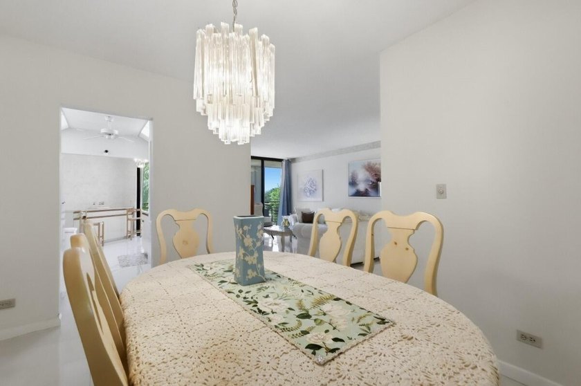 Beautiful 2nd floor 2-bedroom, 2-bath condo in Senior Community - photo 13