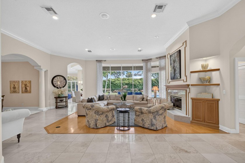 Exceptional estate pool home privately nestled along the 5th - photo 15
