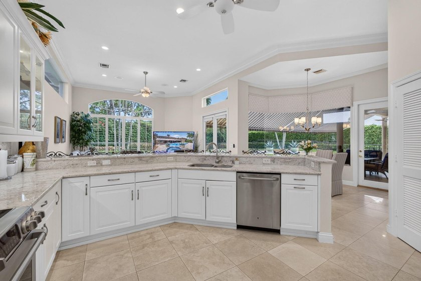 Exceptional estate pool home privately nestled along the 5th - photo 22
