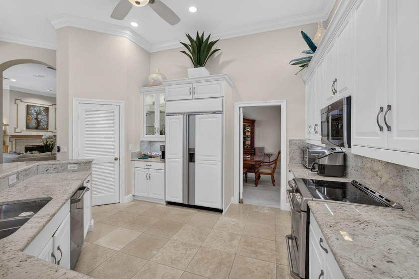 Exceptional estate pool home privately nestled along the 5th - photo 28