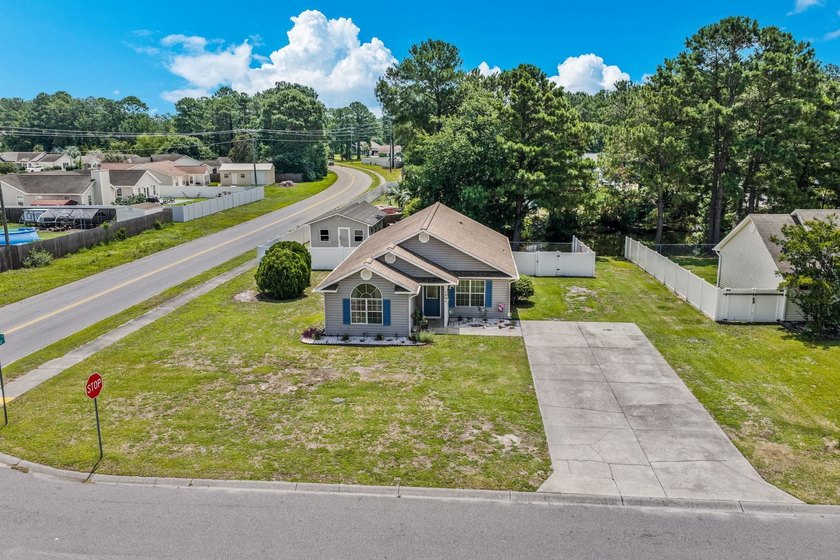NO HOA, a fenced backyard overlooking the pond, and an updated - photo 31