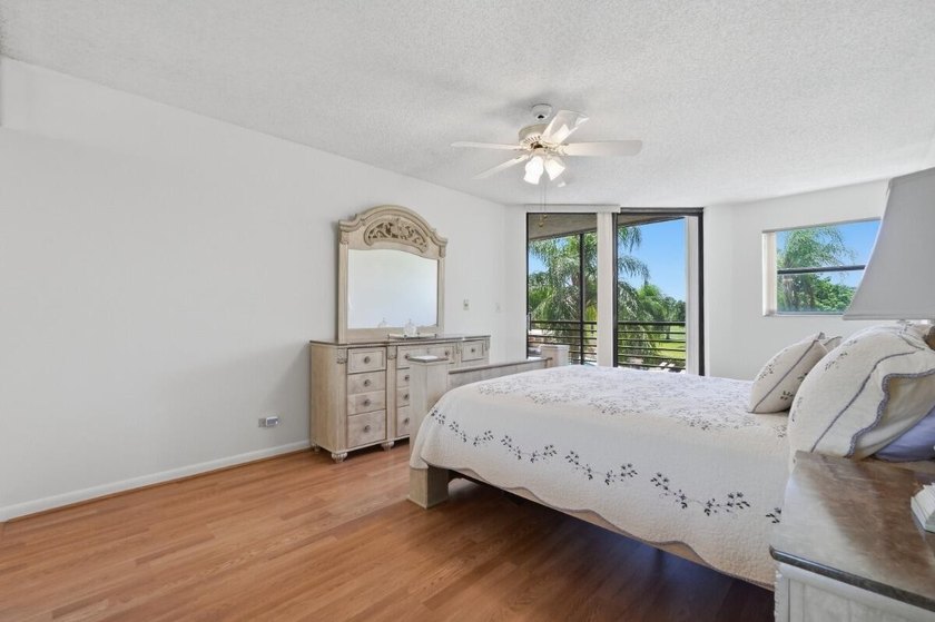 Beautiful 2nd floor 2-bedroom, 2-bath condo in Senior Community - photo 41