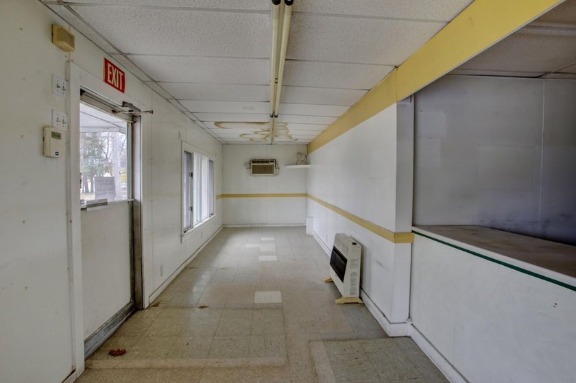 1435 Forest Ave - photo 4