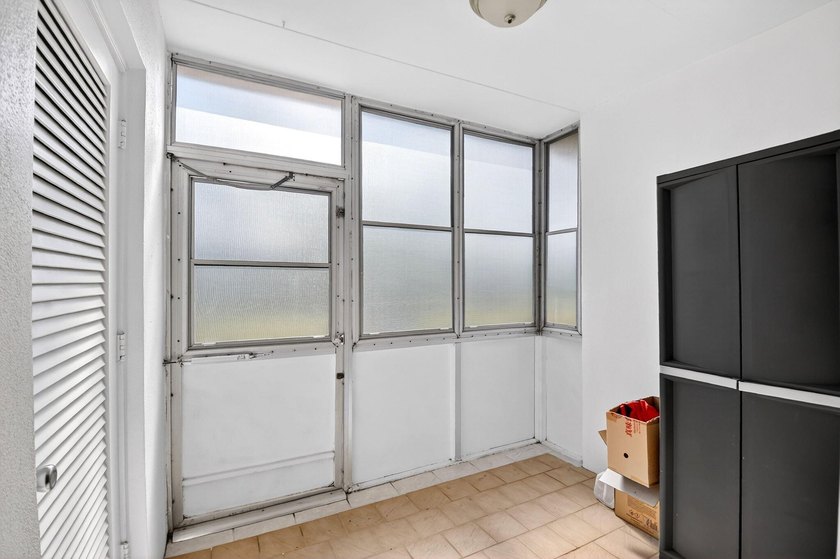 Welcome to this beautifully updated 2-bedroom, 2-bathroom - photo 14