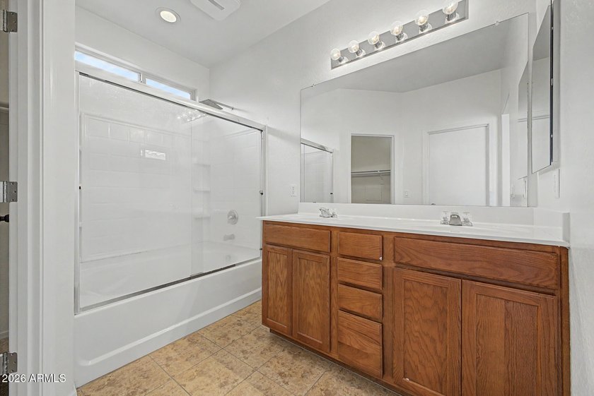 Welcome to this charming, move-in-ready residence in Trailside - photo 7