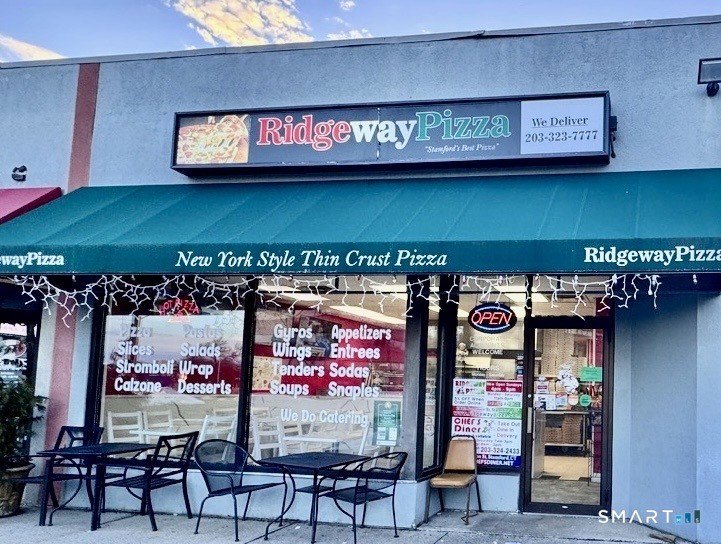 Fully renovated restaurant space featuring newly designed - photo 2
