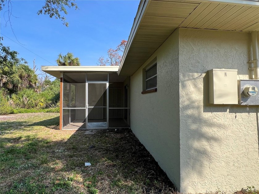 Under contract-accepting backup offers. Exceptional investment - photo 16