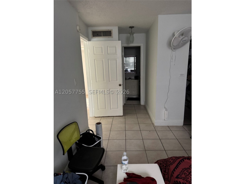 For sale spacious one-Bedroom one-Bath condo unit, with a large - photo 7