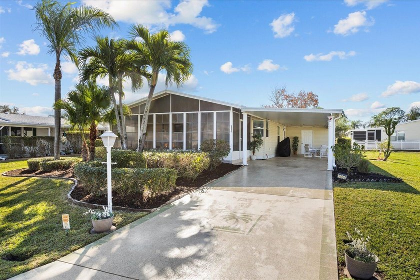 Charming Beachcomber model offering 2 spacious bedrooms, 2 baths - photo 3