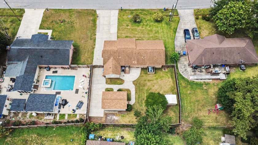 PRICED TO SELL! Excellent opportunity to own a beautifully - photo 35
