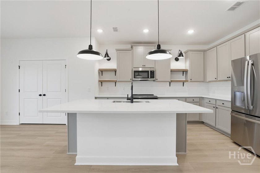 ESTIMATED COMPLETION AUGUST* Waterlily- Beautiful two-story home - photo 5