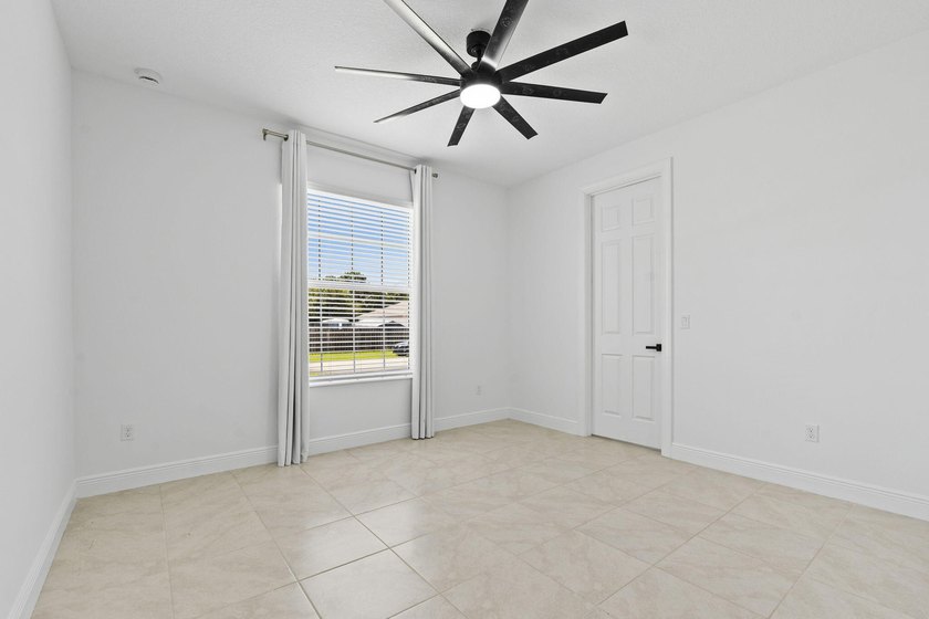 Welcome to this exceptional 2022 custom-built 4-bedroom, 3-bath - photo 21