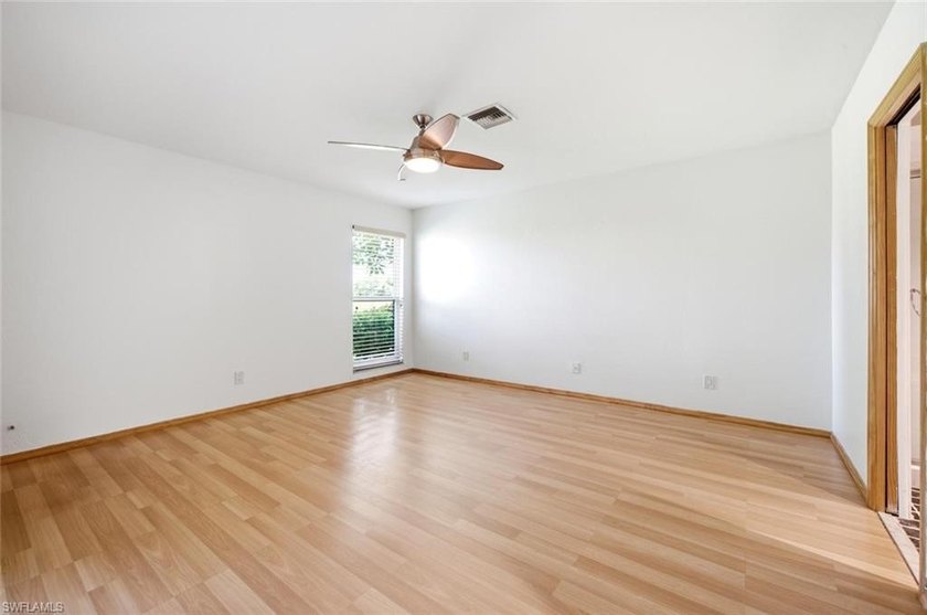 Welcome to easy Florida living in this beautifully maintained - photo 22