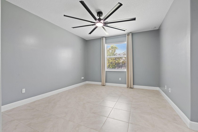 Welcome to this exceptional 2022 custom-built 4-bedroom, 3-bath - photo 23