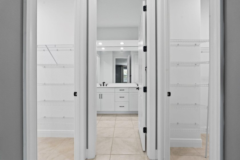 Welcome to this exceptional 2022 custom-built 4-bedroom, 3-bath - photo 25