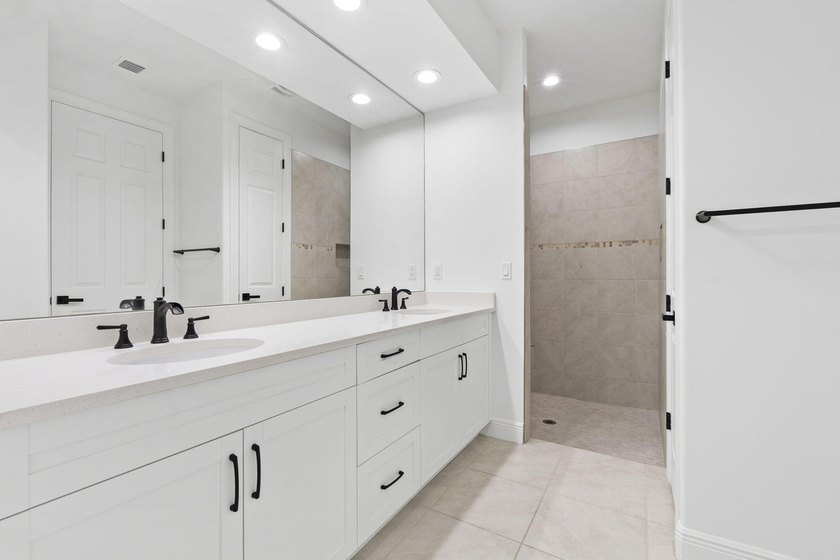 Welcome to this exceptional 2022 custom-built 4-bedroom, 3-bath - photo 26