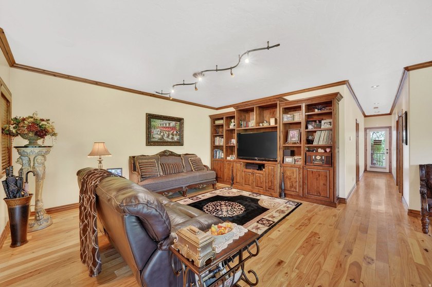 Incredible upgrades throughout this mid valley condo include - photo 5