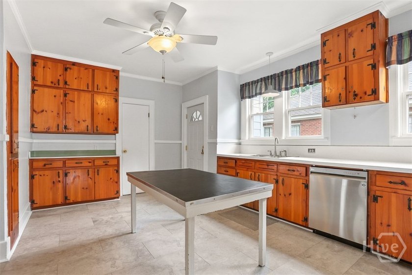 Fantastic Brick Bungalow In The Ardsley Park Area. The Home Has - photo 18