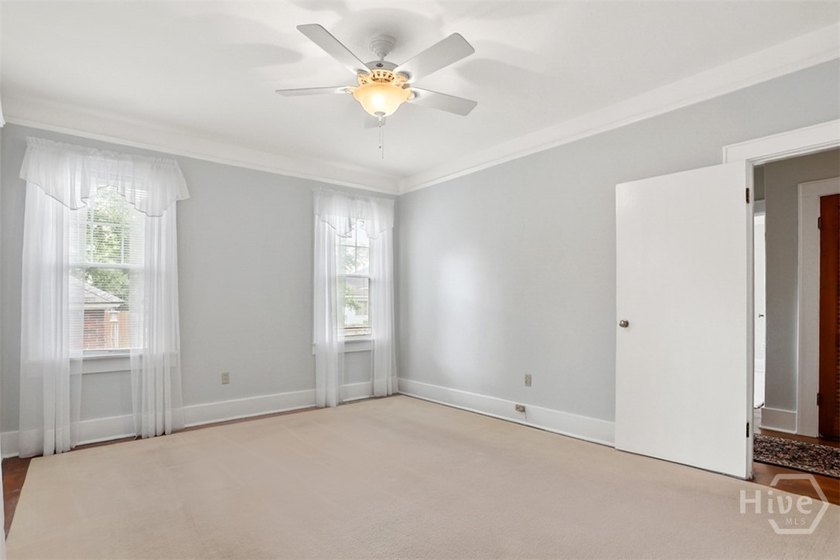 Fantastic Brick Bungalow In The Ardsley Park Area. The Home Has - photo 25