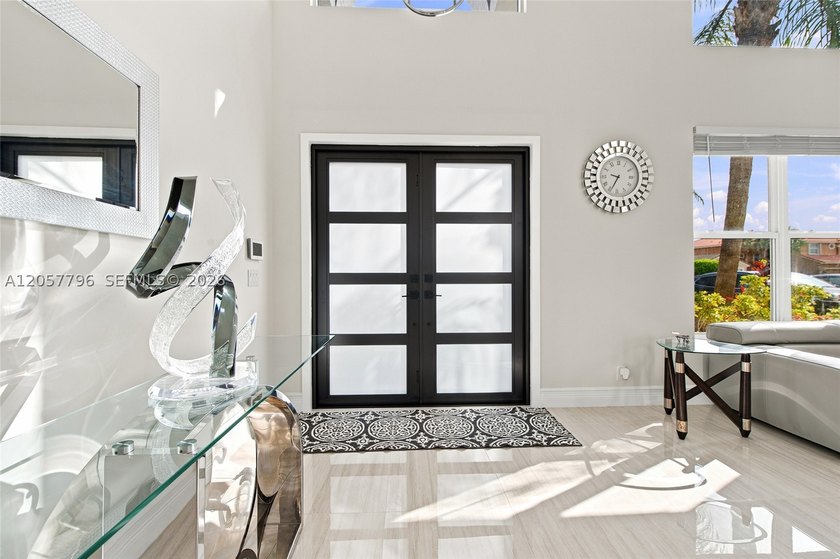 Welcome to this stunning modern 4-bedroom, 3.5-bathroom - photo 4