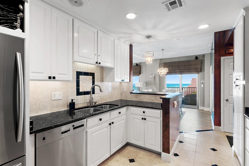 Nestled along Florida's breathtaking Emerald Coast, perfectly - photo 13