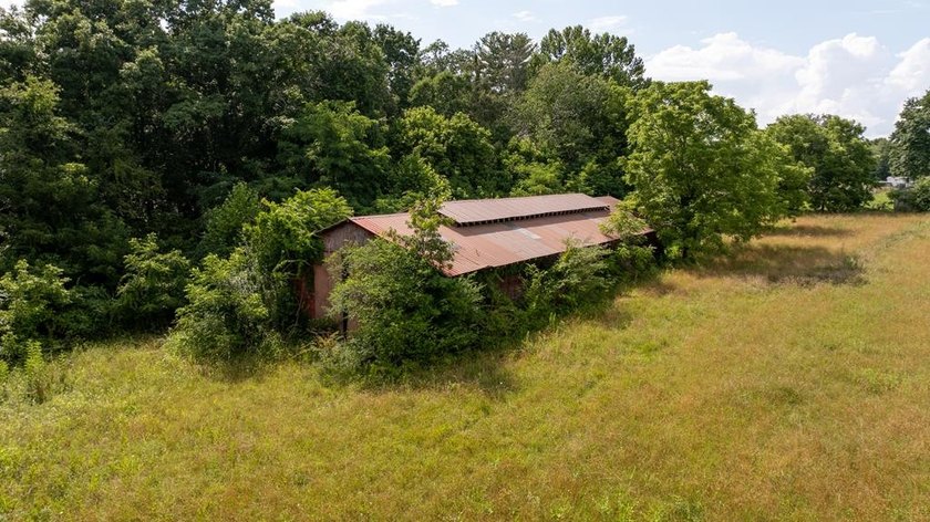 16.98 level to gently rolling acres with MCM Ranch, 30'x100' - photo 42