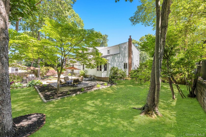 Beautiful Brookfield Colonial in Charter Oaks, 4 bedrooms, 2.5 - photo 46