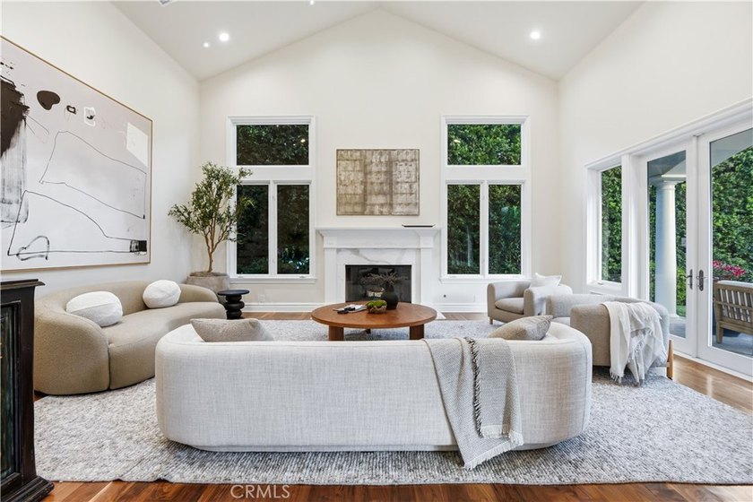 An absolutely extraordinary custom Cape Cod with the premier - photo 9