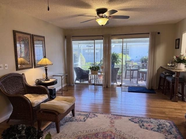 CONDO BEAUTIFUL!! This partially furnished end condo is updated - photo 10