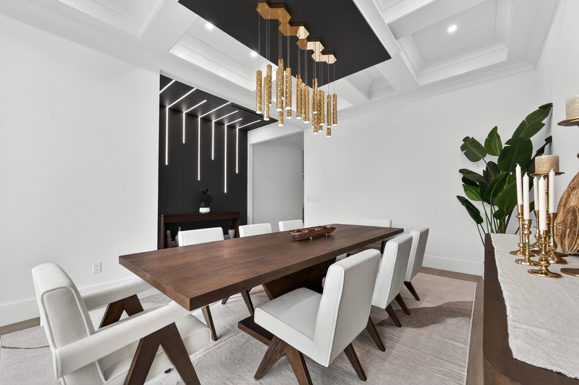 A contemporary, elegantly designed 4,715 sq ft, 4 BR, 5.5 BA - photo 15